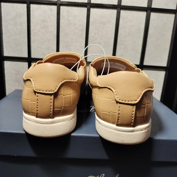 Universal Thread Kelsey Sneaker Tan Size 6 - Picture 4 of 5